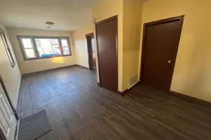 105 E 39th Ave, Gary, IN 46409 - Photo 8