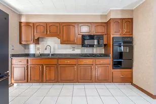 3519 45th St, Highland, IN 46322 - Photo 6