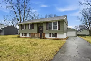 715 Cheyenne Dr, Lowell, IN 46356 - Photo 1