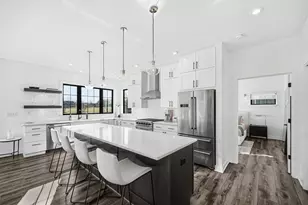 306 W Prairie Ln, Valparaiso, IN 46385 - Photo 16