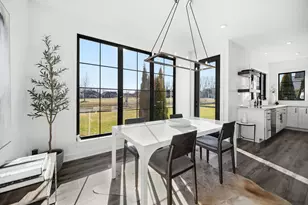 306 W Prairie Ln, Valparaiso, IN 46385 - Photo 14