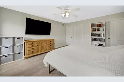 566 Fox Burrow Court, Valparaiso, IN 46385 - Photo 14