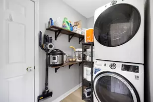 566 Fox Burrow Ct, Valparaiso, IN 46385 - Photo 12