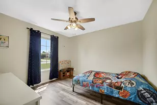 566 Fox Burrow Ct, Valparaiso, IN 46385 - Photo 16