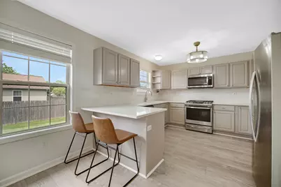 566 Fox Burrow Court, Valparaiso, IN 46385 - Photo 8