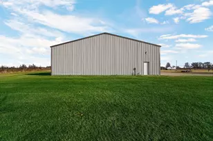 491 W Division Rd, Valparaiso, IN 46385 - Photo 36