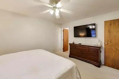 2530 Capri Drive, Schererville, IN 46375 - Photo 16