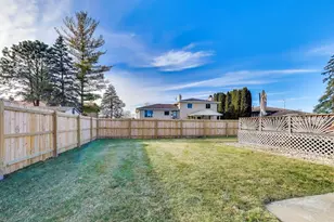 2530 Capri Dr, Schererville, IN 46375 - Photo 32