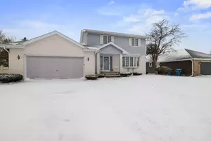 237 Blickview Dr, Schererville, IN 46375 - Photo 2