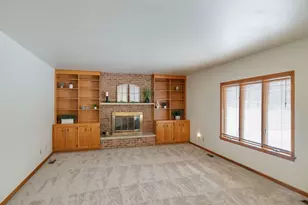 237 Blickview Dr, Schererville, IN 46375 - Photo 4