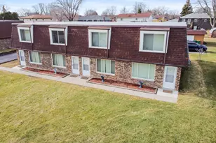 7636 Whitcomb St, Merrillville, IN 46410 - Photo 16