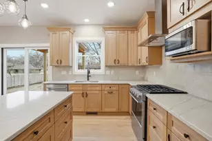 9141 Columbia Ave, Munster, IN 46321 - Photo 6