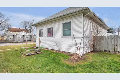 446 Detroit Street, Hammond, IN 46320 - Photo 2