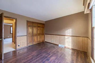 842 N 400 E, Valparaiso, IN 46383 - Photo 16