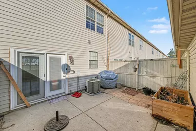 2912 Cambridge Way #2912, Highland, IN 46322 - Photo 10