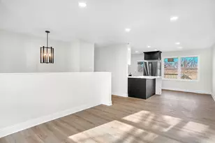 3254 W 74th Ct, Merrillville, IN 46410 - Photo 8