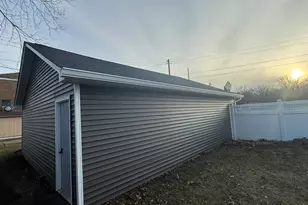 103 Michigan St, Chesterton, IN 46304 - Photo 8