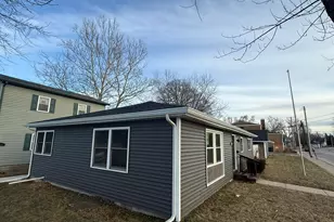 103 Michigan St, Chesterton, IN 46304 - Photo 2