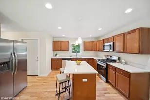 9102 W Valley Ct, Michigan City, IN 46360 - Photo 10