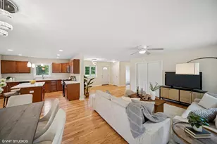 9102 W Valley Ct, Michigan City, IN 46360 - Photo 8