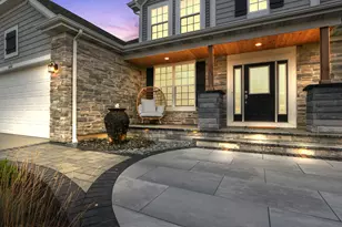 10148 Sentry Dr, Saint John, IN 46373 - Photo 2