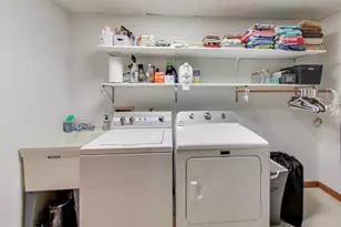 6926 Hawk Dr, Schererville, IN 46375 - Photo 32