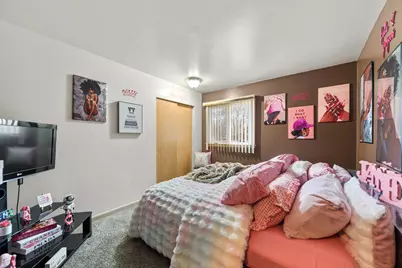 2400 W 59th Place, Merrillville, IN 46410 - Photo 10