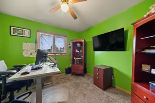 2400 W 59th Pl, Merrillville, IN 46410 - Photo 16