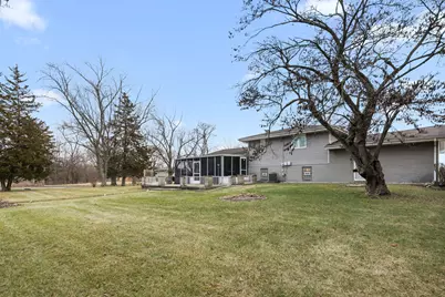 2400 W 59th Place, Merrillville, IN 46410 - Photo 18