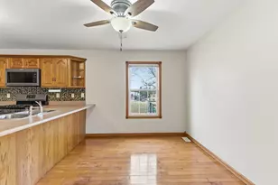 11869 Salyer Dr, Wheatfield, IN 46392 - Photo 16