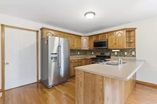 11869 Salyer Dr, Wheatfield, IN 46392 - Photo 18