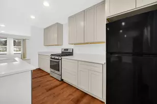 7210 E 97th Ave, Crown Point, IN 46307 - Photo 4