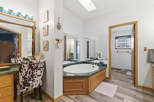 4827 E 994 N, Demotte, IN 46310 - Photo 16