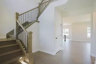 1861 Trailbrook Dr, Valparaiso, IN 46385 - Photo 2