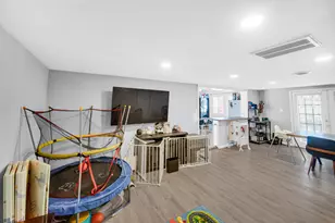 3614 W 79th Pl, Merrillville, IN 46410 - Photo 10