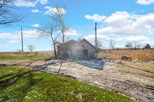 32670 Chicago Trail, New Carlisle, IN 46552 - Photo 4