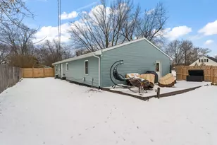 711 Juniper Rd, Valparaiso, IN 46385 - Photo 20