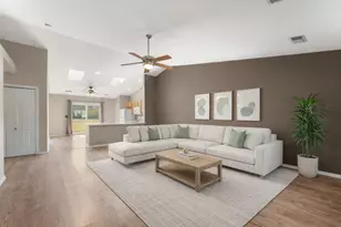 4401 W 73rd Ct, Merrillville, IN 46410 - Photo 2