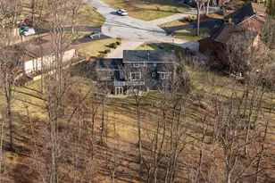 1011 Woodland Ct, Crown Point, IN 46307 - Photo 2