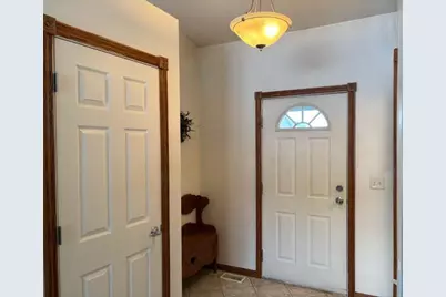 401 S Sutton Avenue, Kouts, IN 46347 - Photo 8