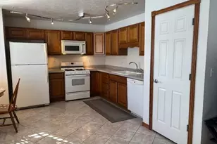 401 S Sutton Ave, Kouts, IN 46347 - Photo 14