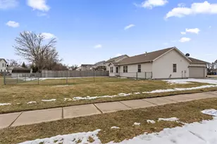 401 S Sutton Ave, Kouts, IN 46347 - Photo 34