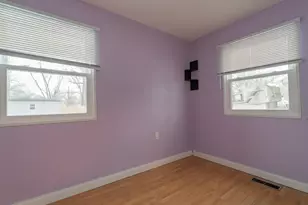 726 Fremont Rd, Valparaiso, IN 46385 - Photo 14