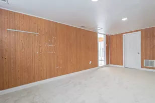 726 Fremont Rd, Valparaiso, IN 46385 - Photo 16