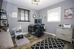 6912 Colorado St, Merrillville, IN 46410 - Photo 16