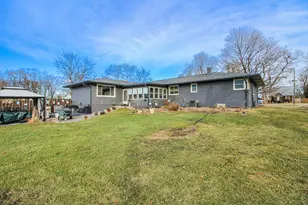 6912 Colorado St, Merrillville, IN 46410 - Photo 32