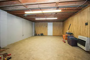 6912 Colorado St, Merrillville, IN 46410 - Photo 18