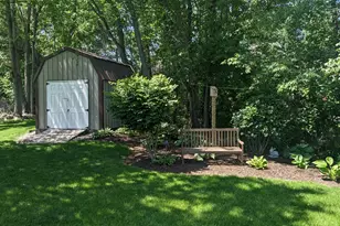 1356 Byfield Pkwy, Valparaiso, IN 46385 - Photo 32