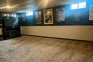 1521 W 4th St, Hobart, IN 46342 - Photo 38