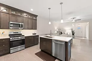 1346 Parke Dr, Crown Point, IN 46307 - Photo 8